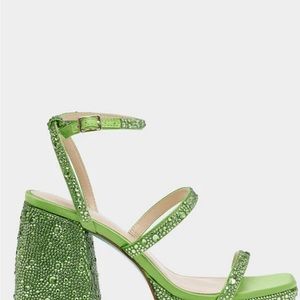 New in box Betsey Johnson lime green Denni heels.
